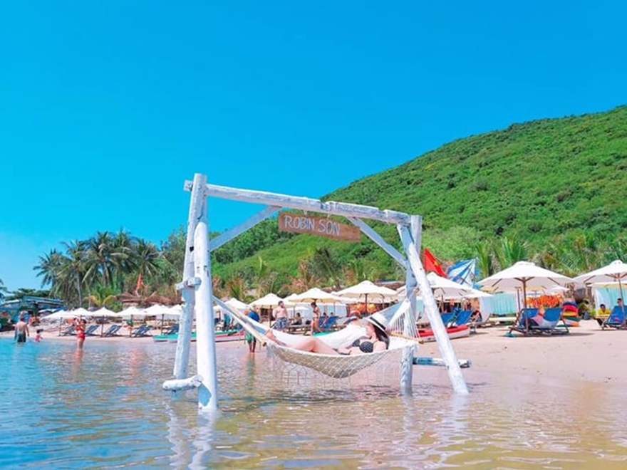 Tour Ngang Hang Yến - Robinson - Làng Chài Bích Đầm 01 Ngày