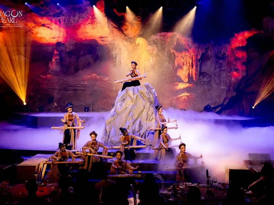 Vé Thưởng Thức Ẩm Thực Tại Hang Ngọc Rồng - Dragon Pearl Cave 